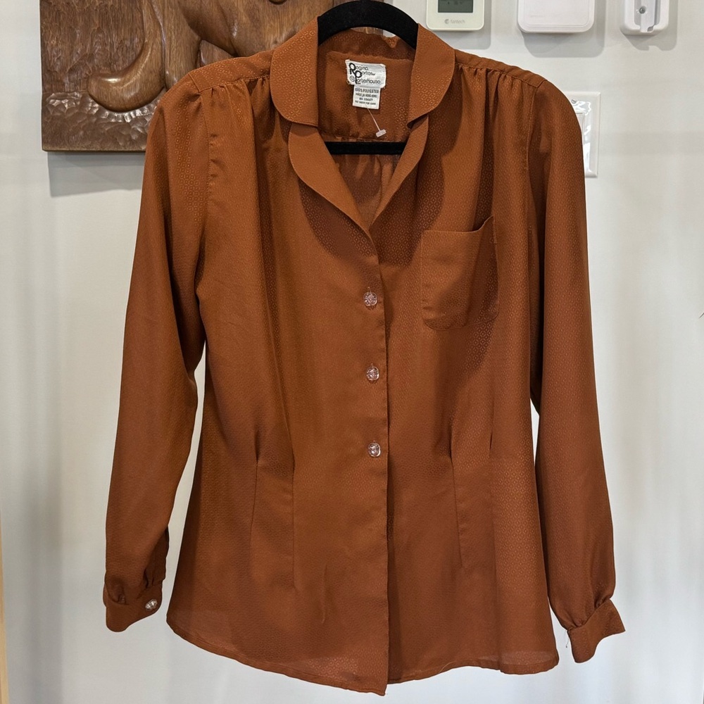 Regina Porter | Vintage button up collared shirt
